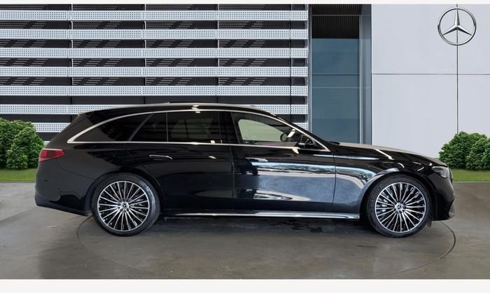 Mercedes E-Class Estate, part of the Auto Airport Executive Cars fleet